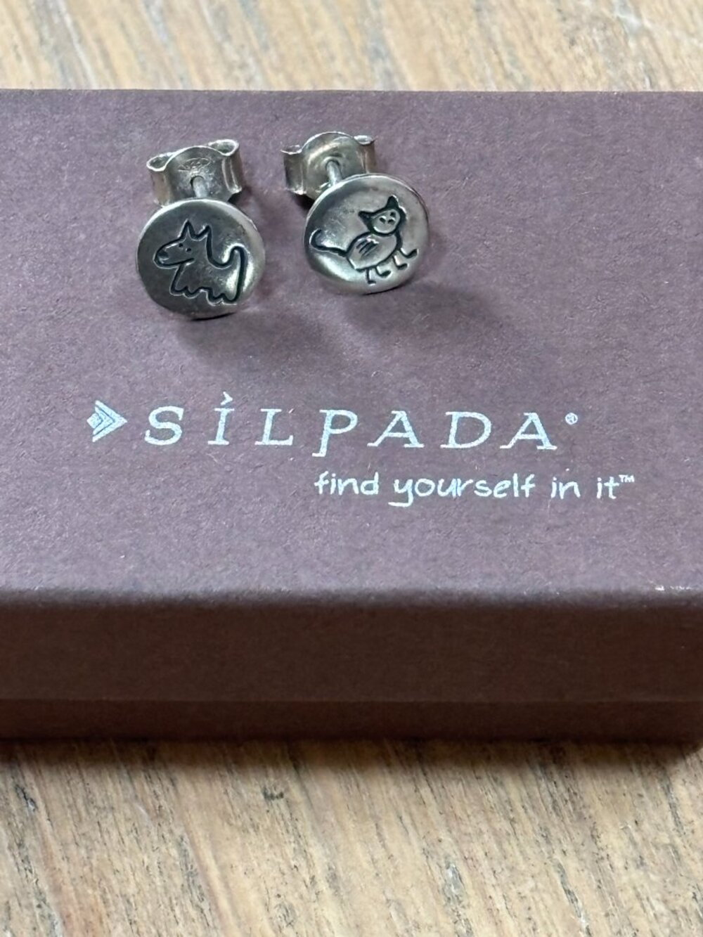Vintage Silpada Sterling 925 silver earrings, Dog And Cat Post Studs P1986 - Picture 2 of 5